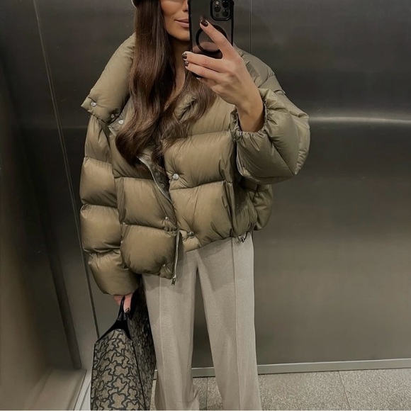 H&M Jackets & Blazers - H&M olive green oversized puffer size M